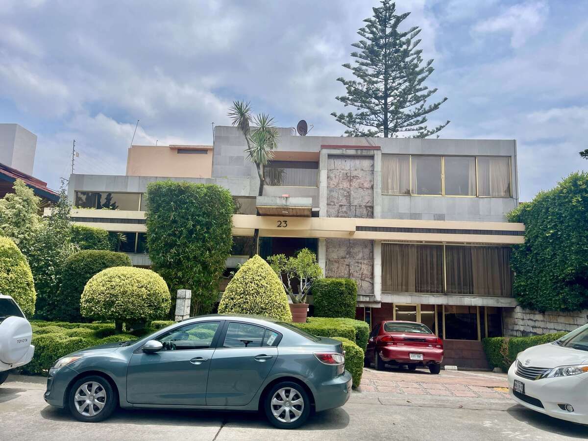 casa con vigilancia en venta en la herradura