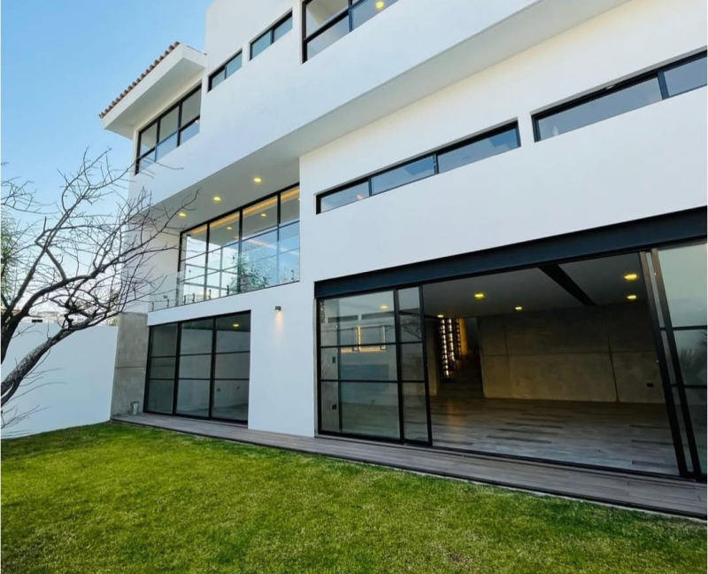 Casa En Venta En Lomas De Angelopolis