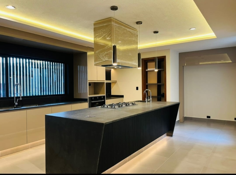 Casa En Venta En Lomas De Angelopolis