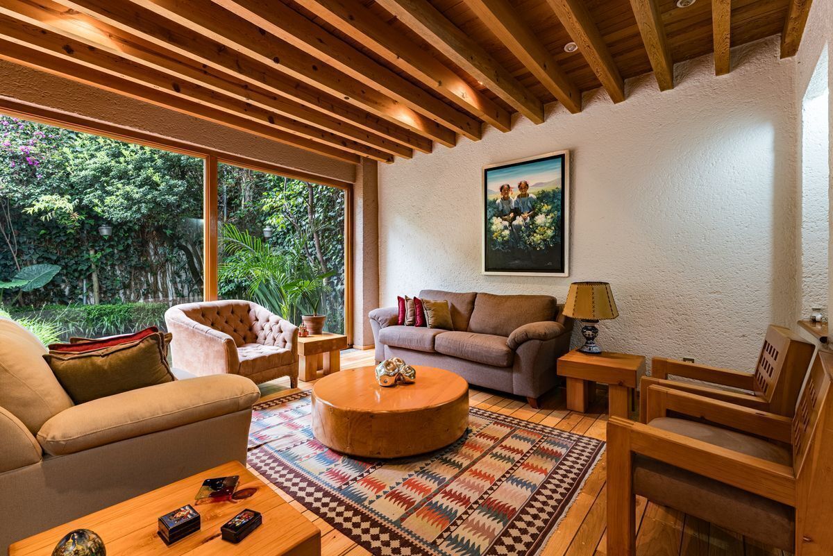 EN VENTA CASA EN CONDOMINIO EN BOSQUES