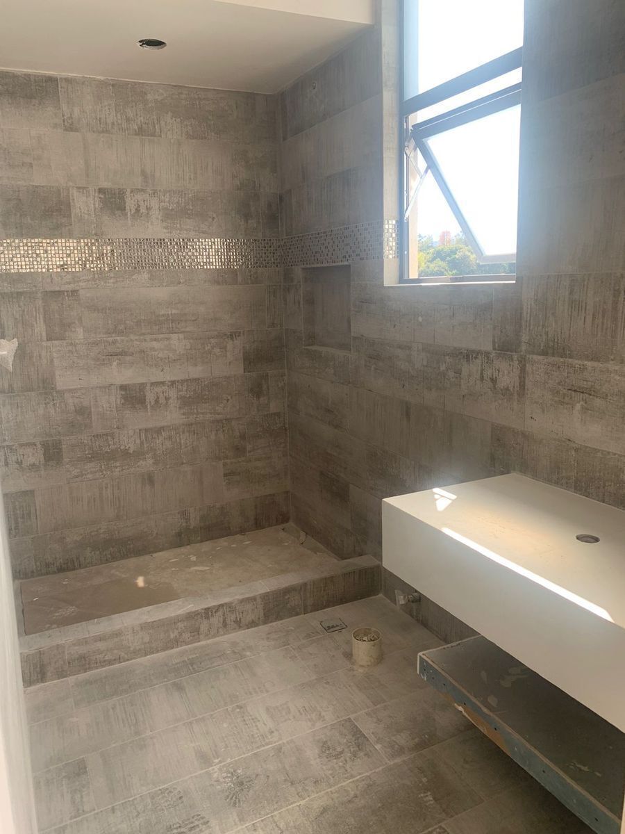 EN VENTA CASA EN BOSQUE REAL EN EL CAMPO DE GOLF DE 9 HOYOS