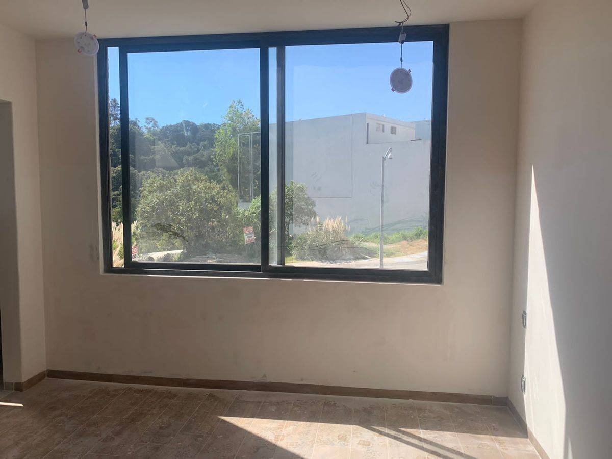 EN VENTA CASA EN BOSQUE REAL EN EL CAMPO DE GOLF DE 9 HOYOS