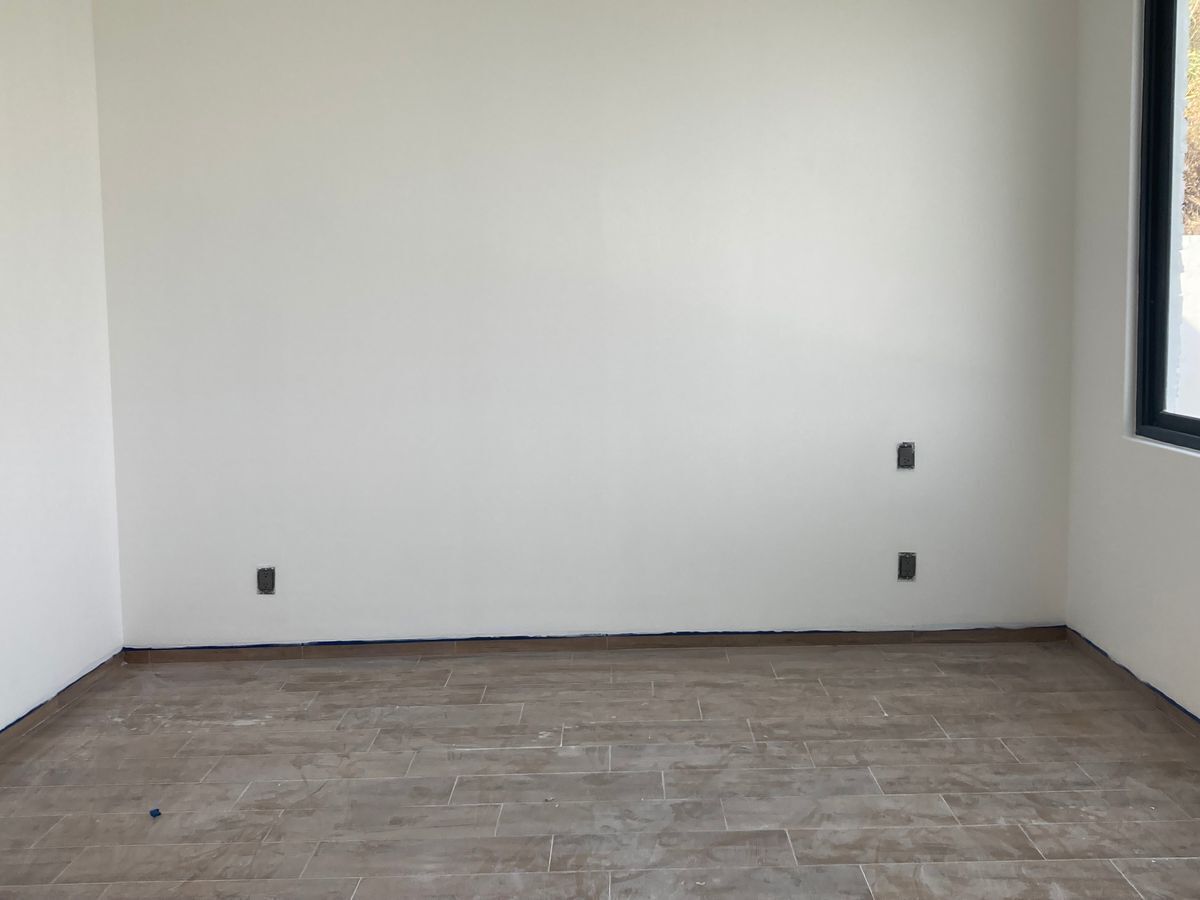 EN VENTA CASA EN BOSQUE REAL EN EL CAMPO DE GOLF DE 9 HOYOS