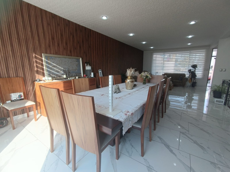 Casa En Venta En Lomas De Angelopolis