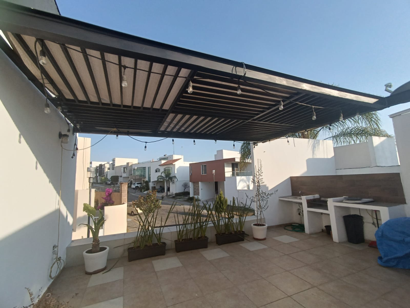 Casa En Venta En Lomas De Angelopolis