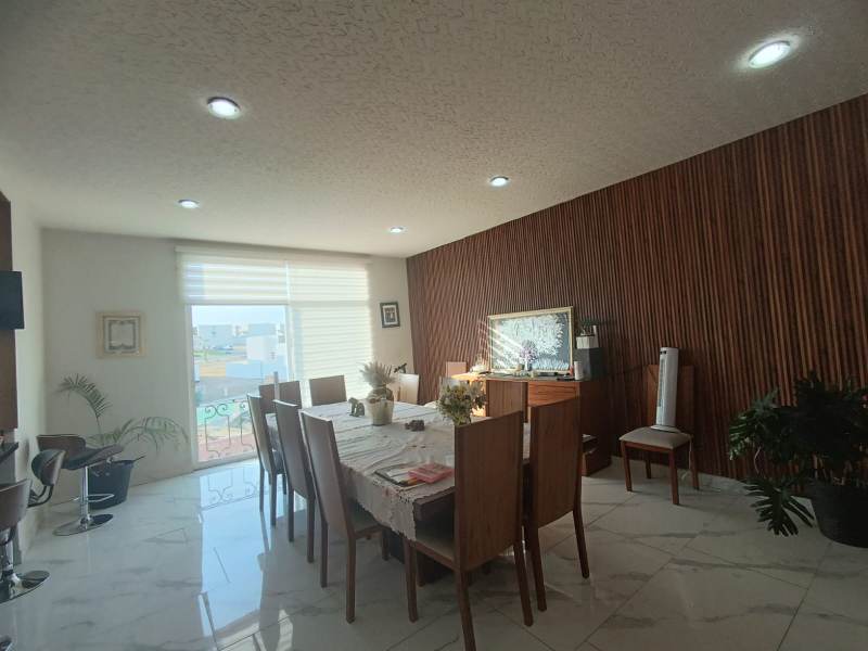 Casa En Venta En Lomas De Angelopolis