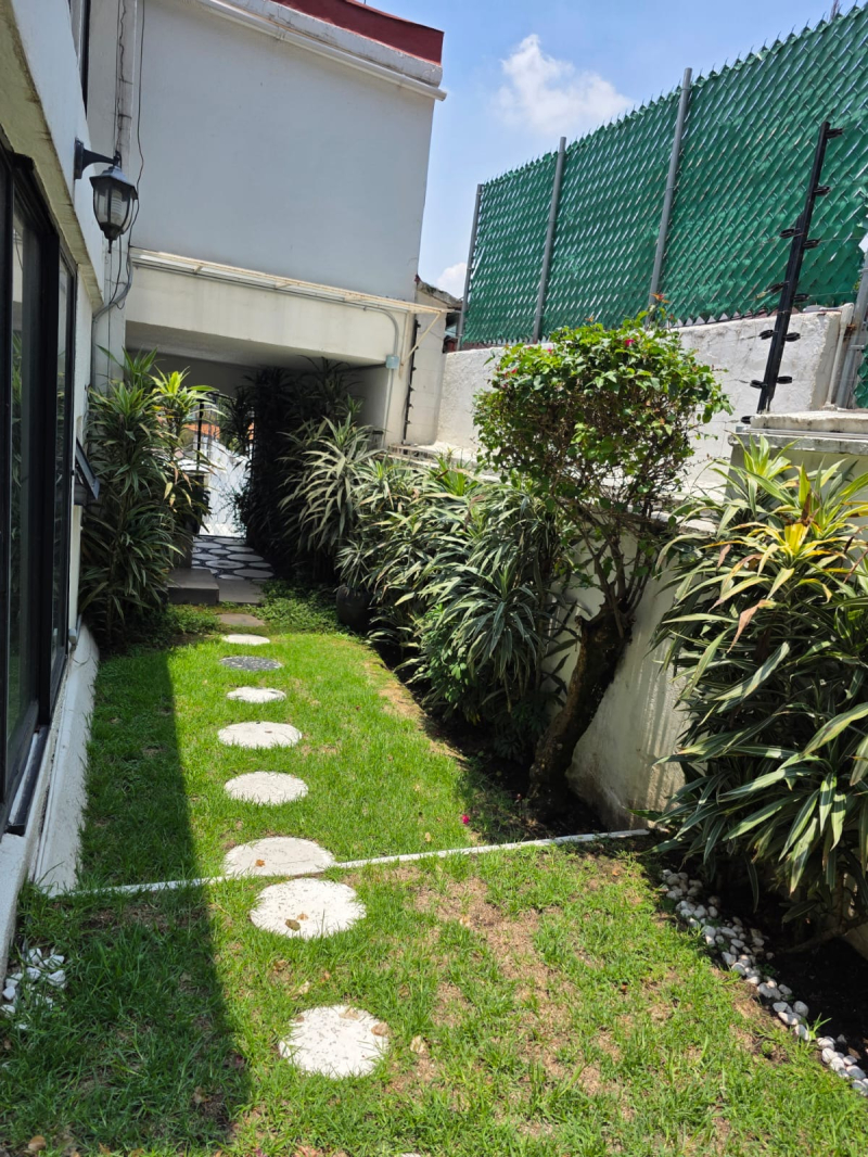 Casa En Venta En Lomas De Tecamachalco