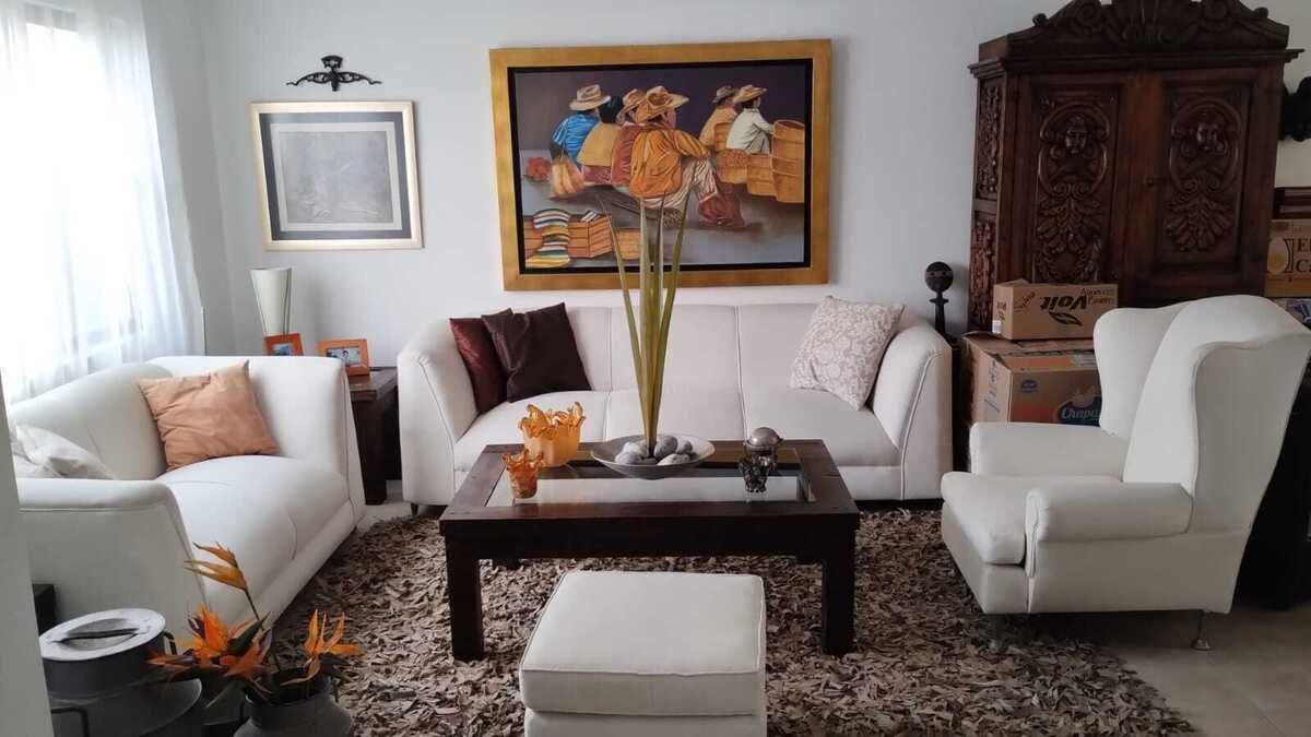 VENTA CASA EN LOMAS DEL CHAMIZAL