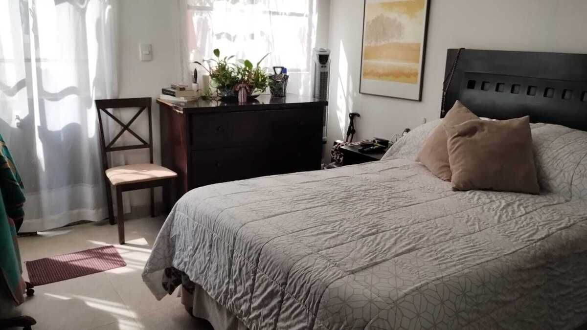 VENTA CASA EN LOMAS DEL CHAMIZAL