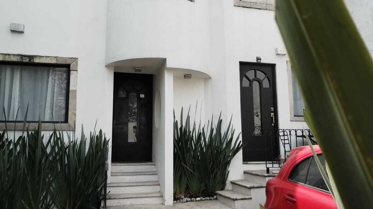 VENTA CASA EN LOMAS DEL CHAMIZAL