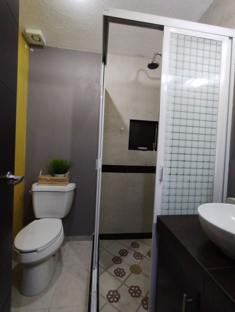 Venta Departamento En Colonia Alamos, 3 Recamaras