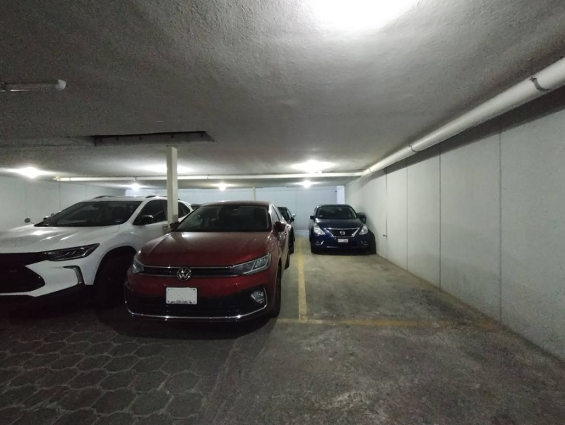 Venta Departamento En Colonia Alamos, 3 Recamaras