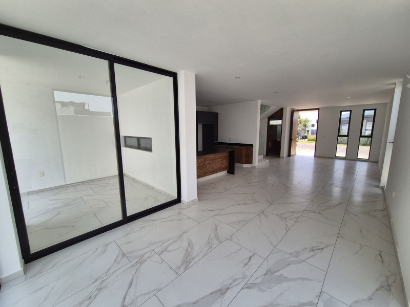 Casa Nueva En Venta En Bosques Vallarta Dentro De Coto