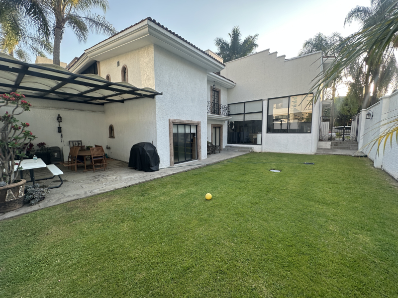 Casa En Venta En Puerta De Hierro