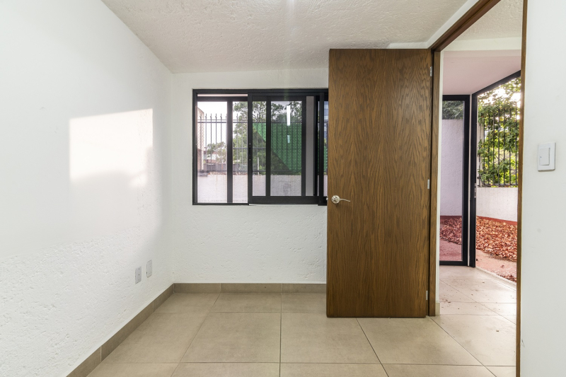 Casa con uso de suelo para oficinas en venta o renta, Del Valle Centro