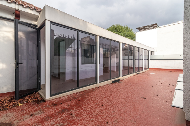 Casa con uso de suelo para oficinas en venta o renta, Del Valle Centro