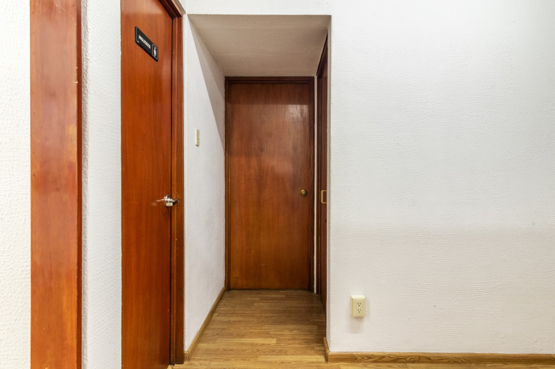 Casa con uso de suelo para oficinas en venta o renta, Del Valle Centro