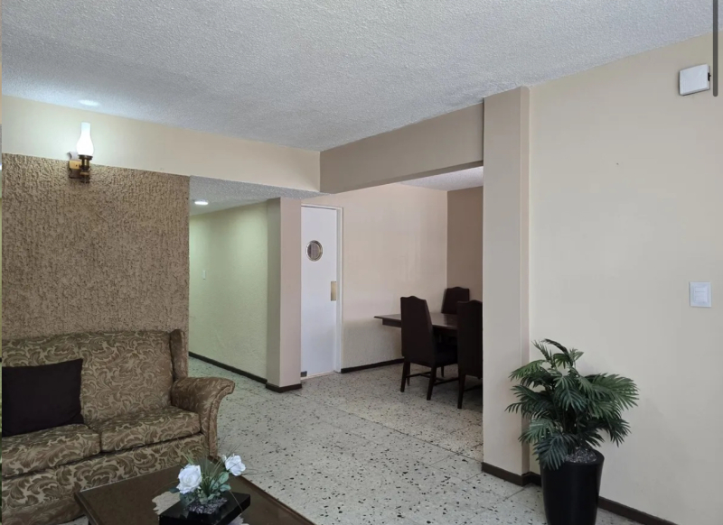 Casa En Venta En Colinas De Las Águilas