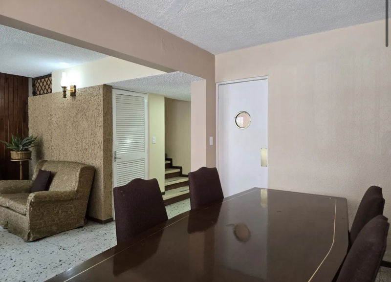 Casa En Venta En Colinas De Las Águilas