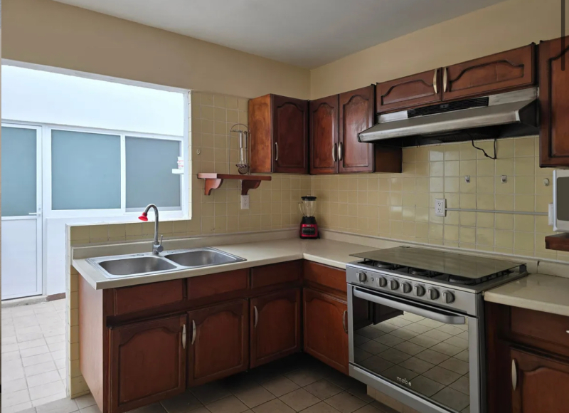 Casa En Venta En Colinas De Las Águilas