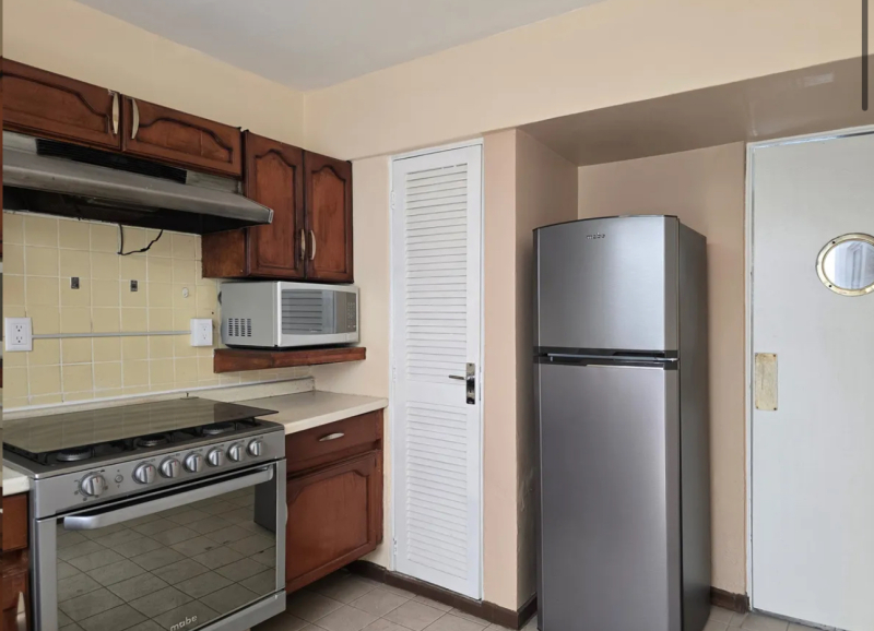 Casa En Venta En Colinas De Las Águilas