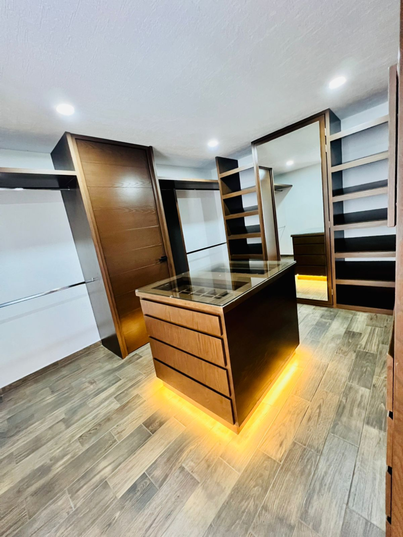 Casa En Venta En Lomas De Angelopolis