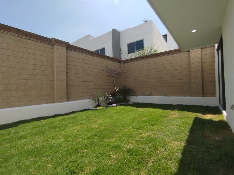 Casa En Venta En Lomas De Angelopolis