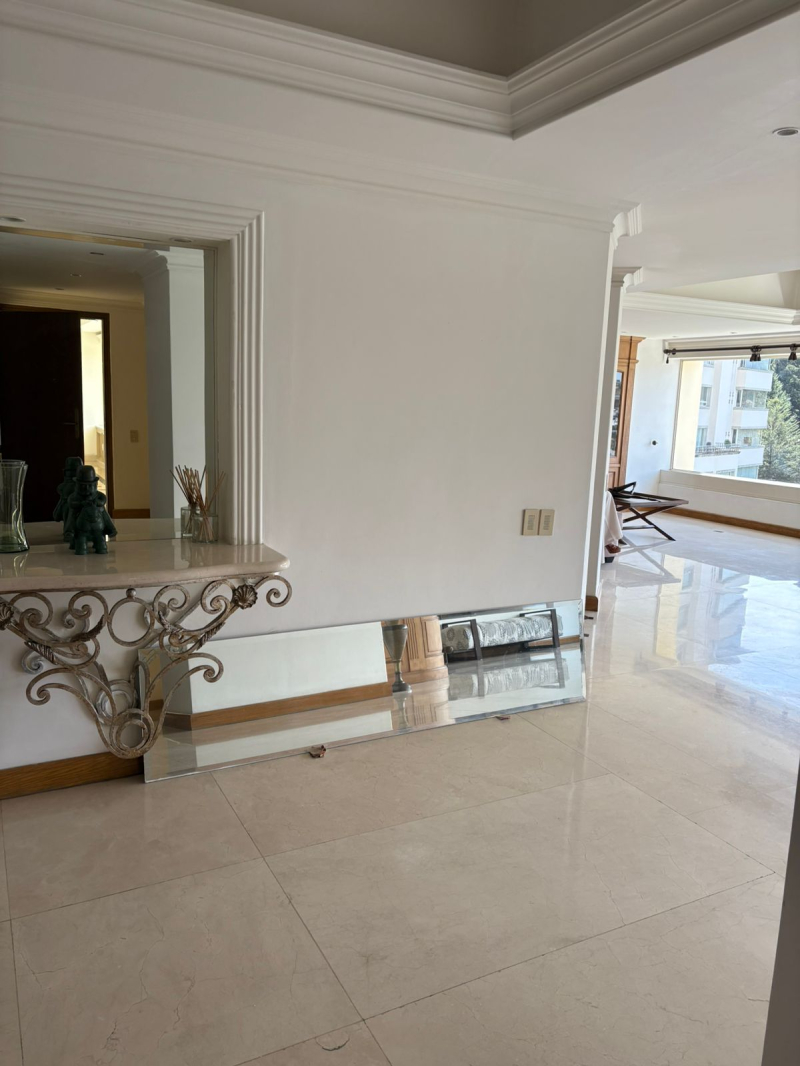 Departamento En Venta  En Lomas Country  Club