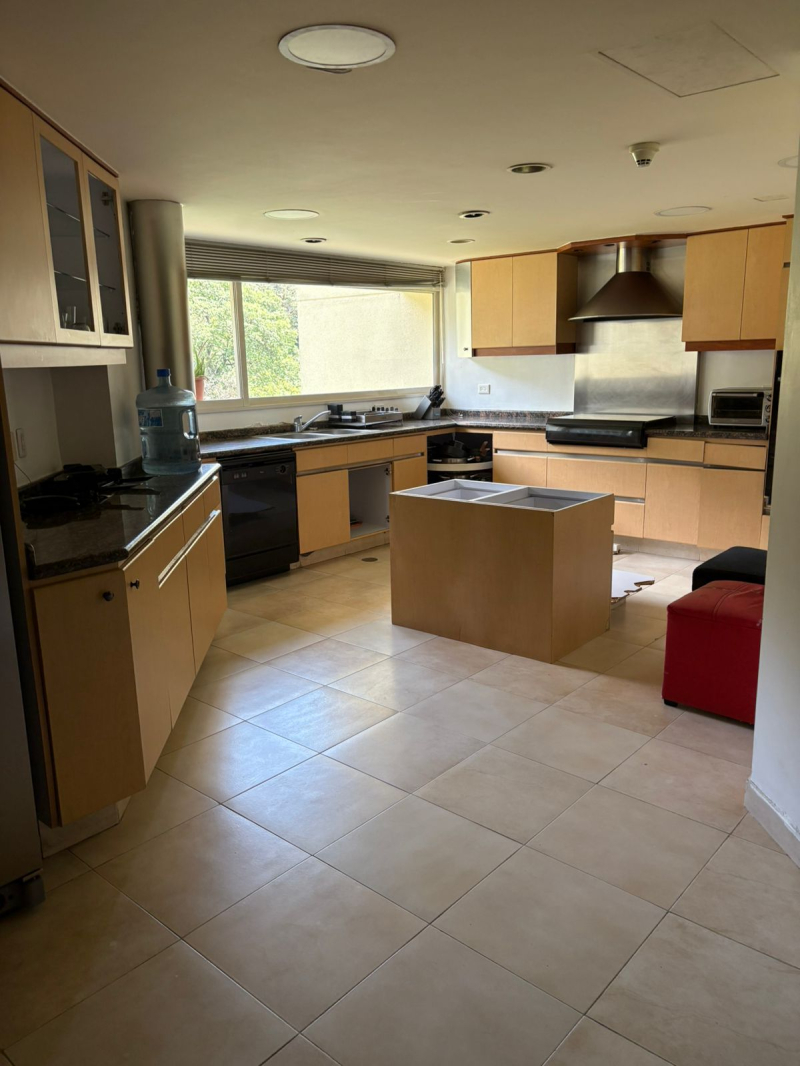 Departamento En Venta  En Lomas Country  Club