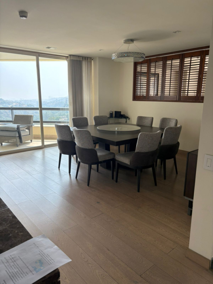 Departamento En Venta  En Lomas Country  Club