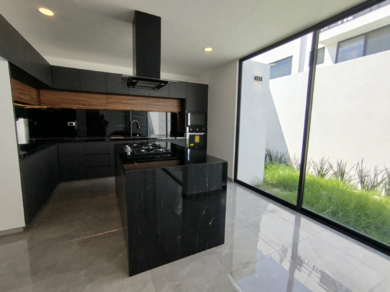 Casa En Venta En Lomas De Angelopolis
