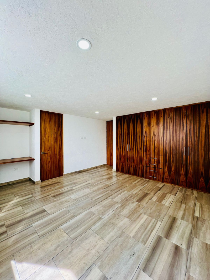 Casa En Venta En Lomas De Angelopolis