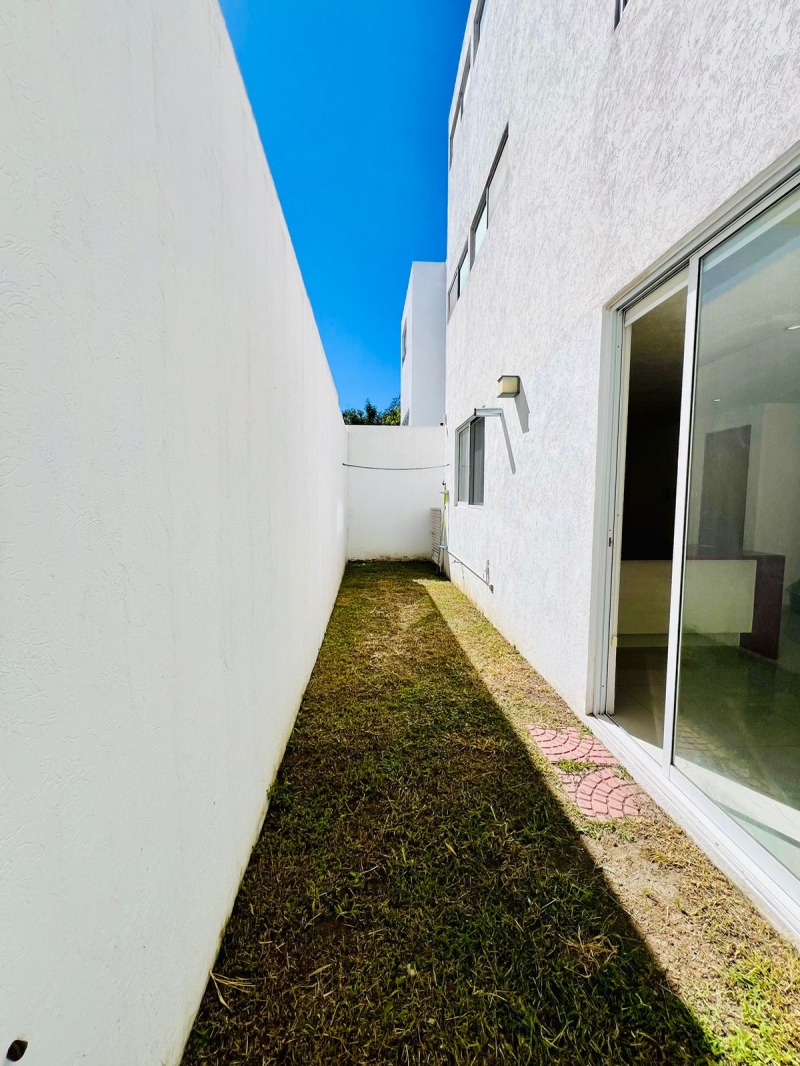 Casa En Venta En Lomas De Angelopolis