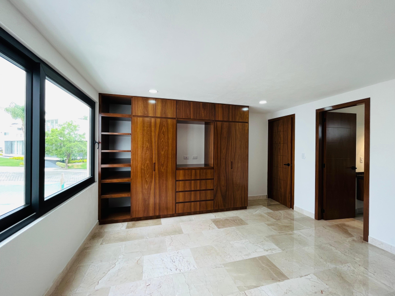Casa En Venta En Lomas De Angelopolis