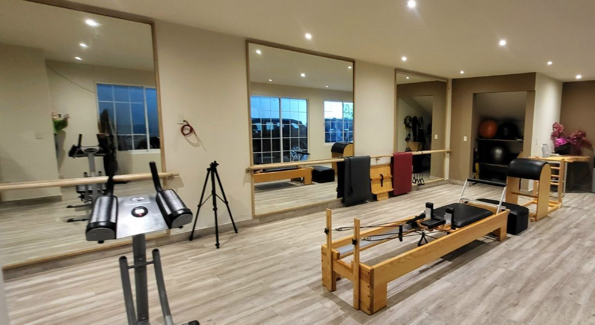 Preciosa Casa En Bosques De Las Lomas, Privada .  Renta