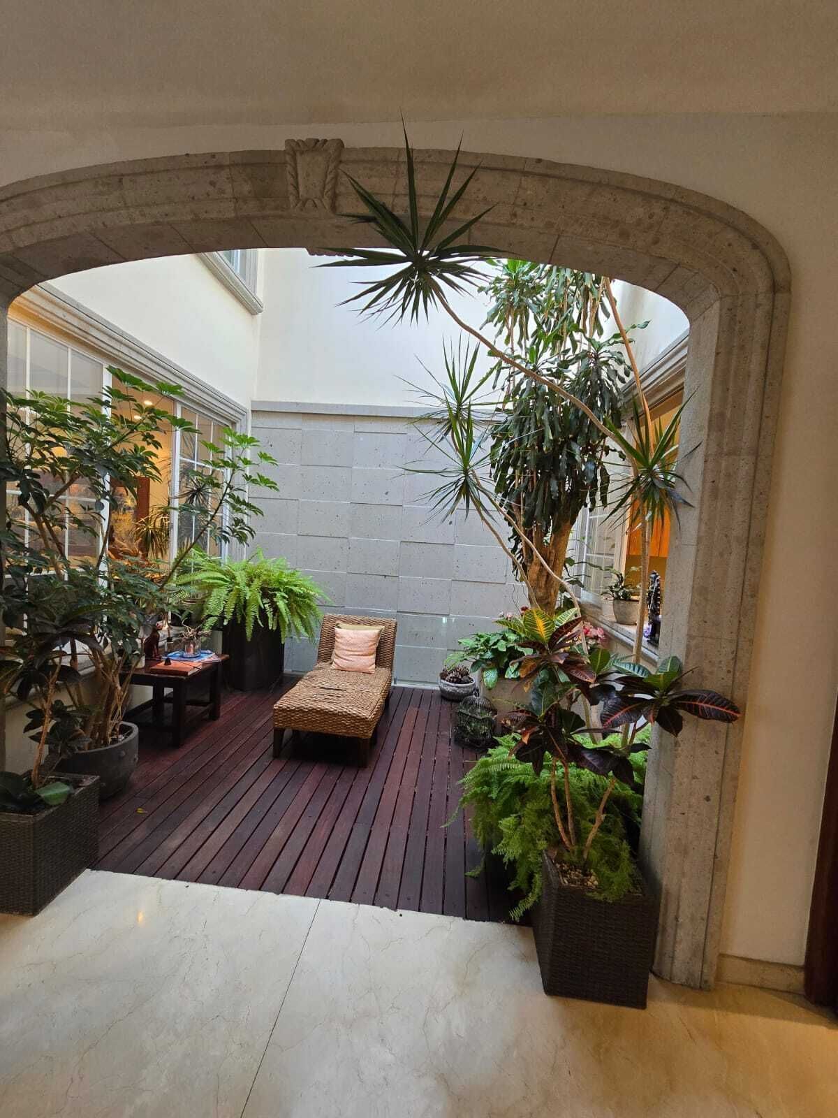 Preciosa Casa En Bosques De Las Lomas, Privada .  Renta