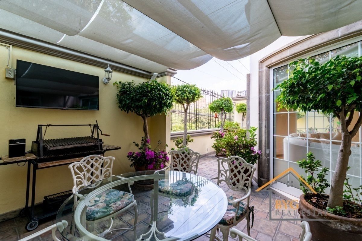 VENTA CASA CONDOMINIO EN TECAMACHALCO