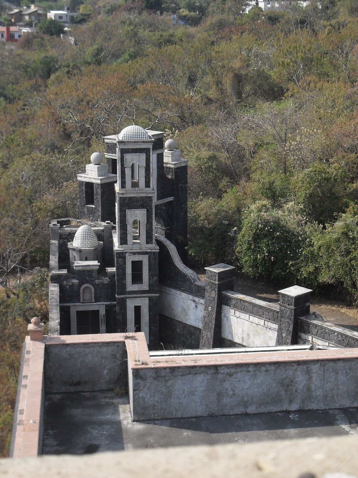 Terreno Con Uso De Posible Hotel - Venta