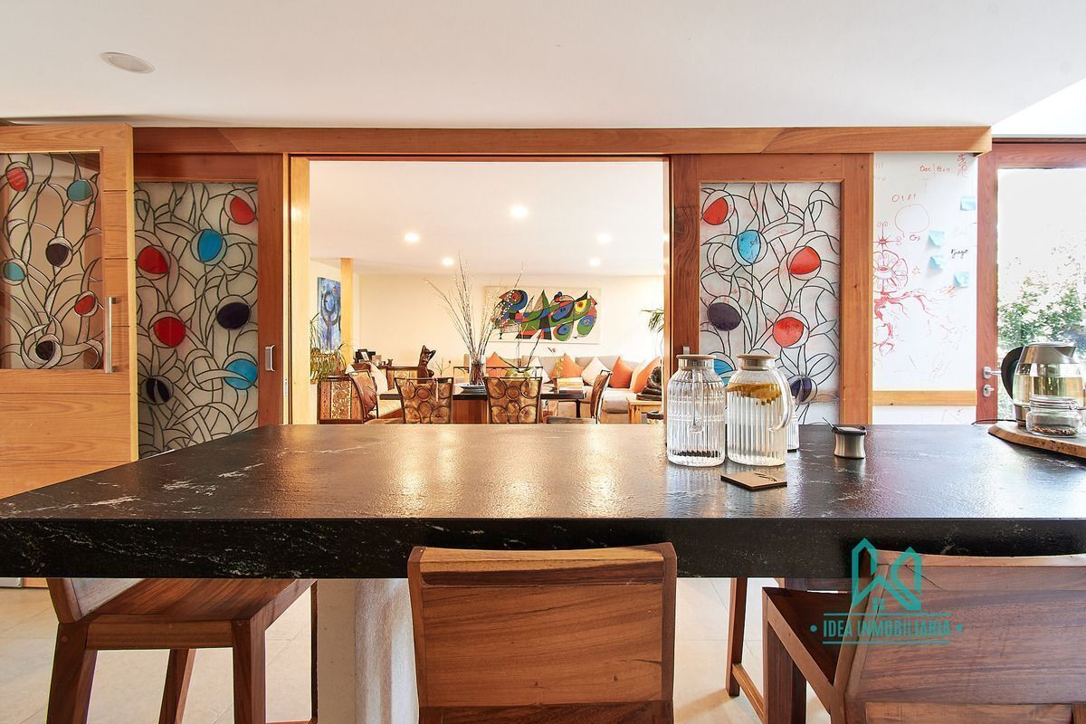 Casa Con Gran Jardín En Romero De Terreros Ideal Para Familias