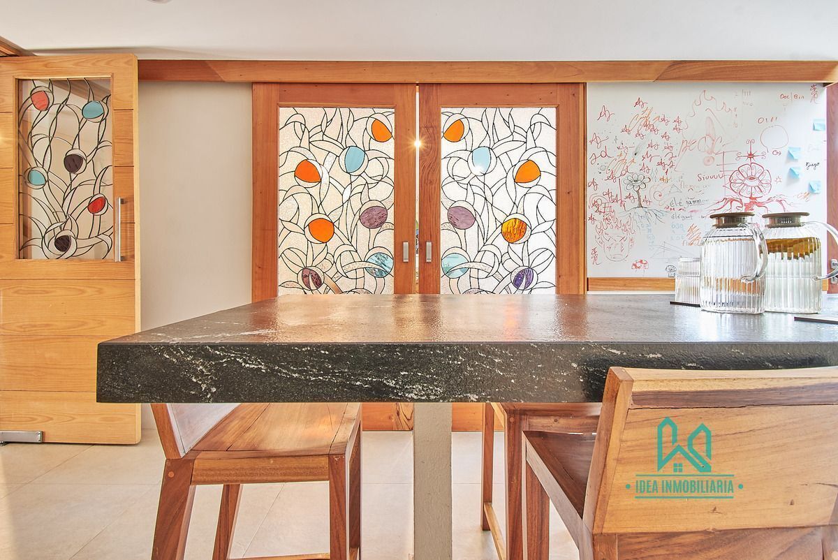Casa Con Gran Jardín En Romero De Terreros Ideal Para Familias