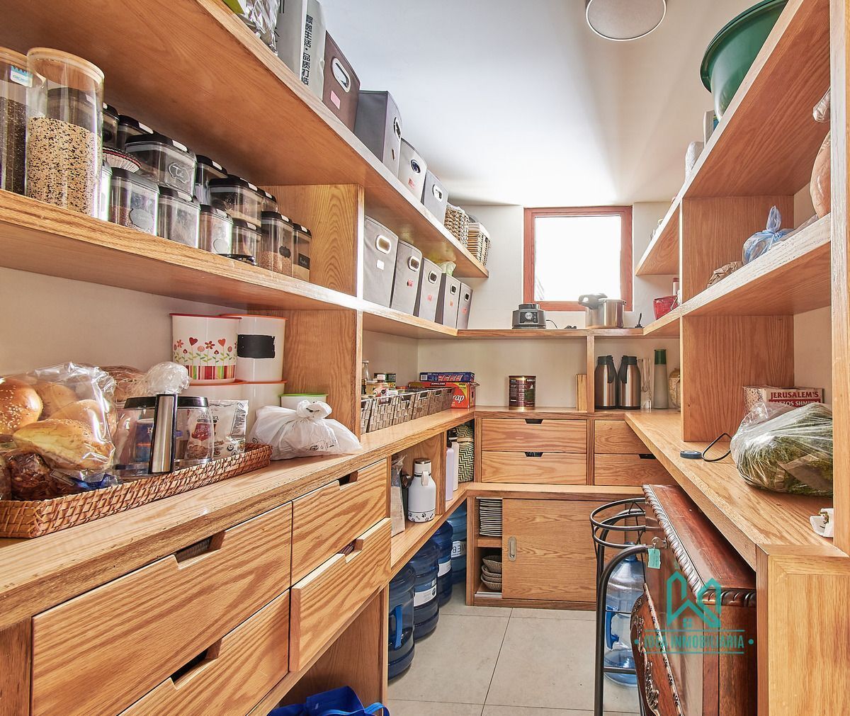 Casa Con Gran Jardín En Romero De Terreros Ideal Para Familias