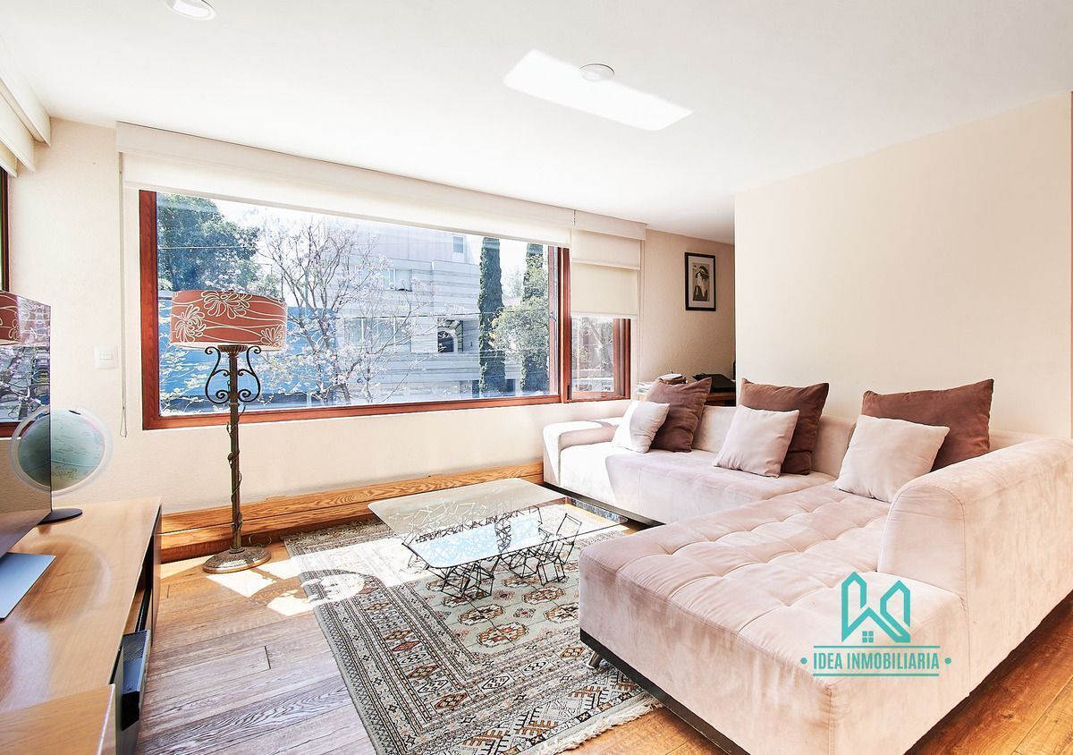 Casa Con Gran Jardín En Romero De Terreros Ideal Para Familias