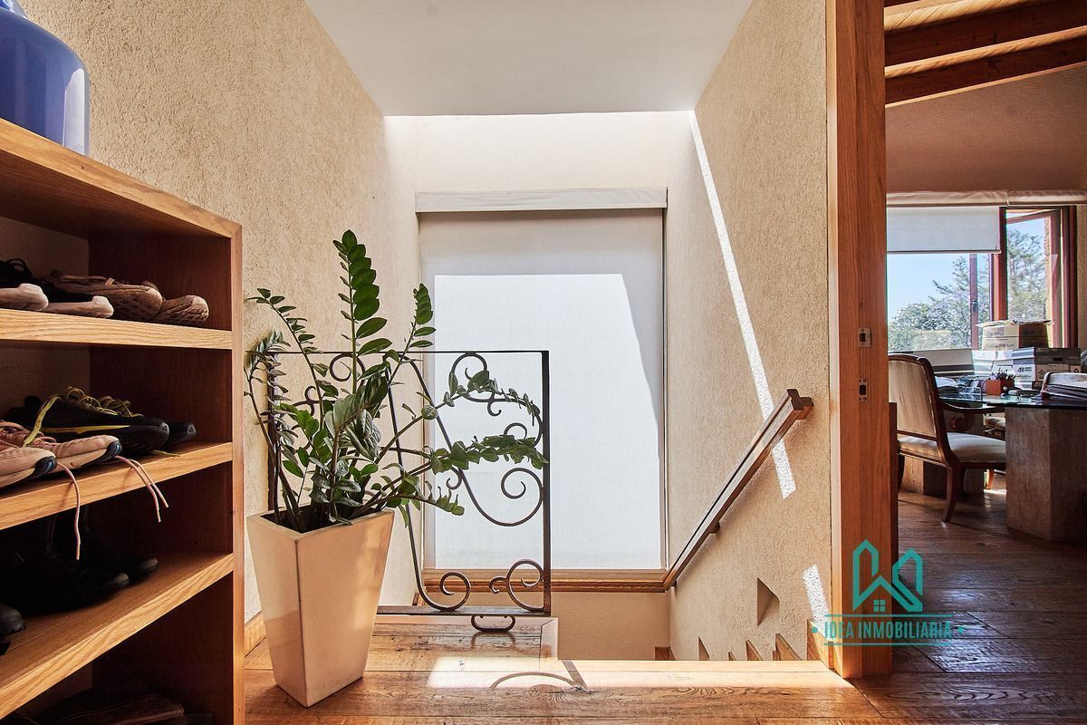 Casa Con Gran Jardín En Romero De Terreros Ideal Para Familias