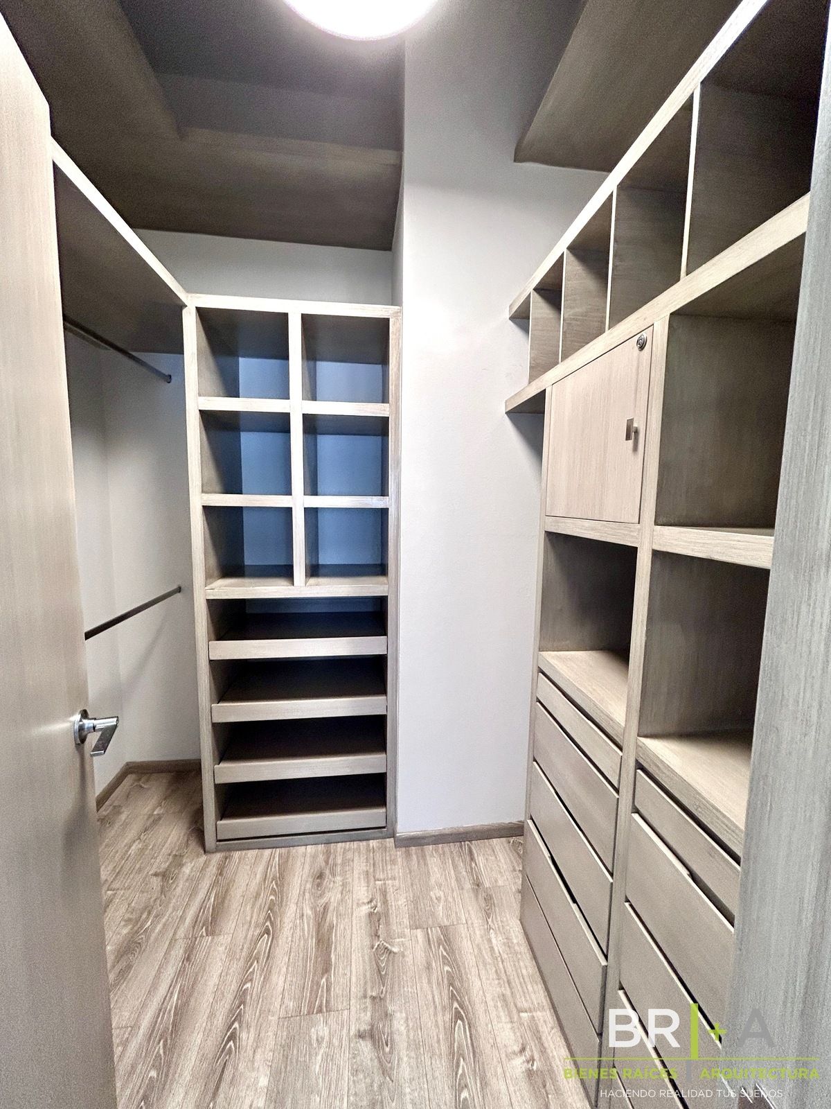 Departamento En Venta En Villa Florence Con Terraza.