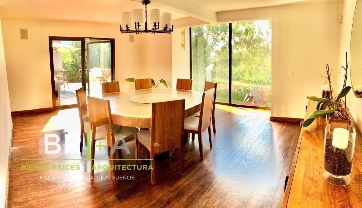 Casa En Venta Con Jardín En Lomas Country Club