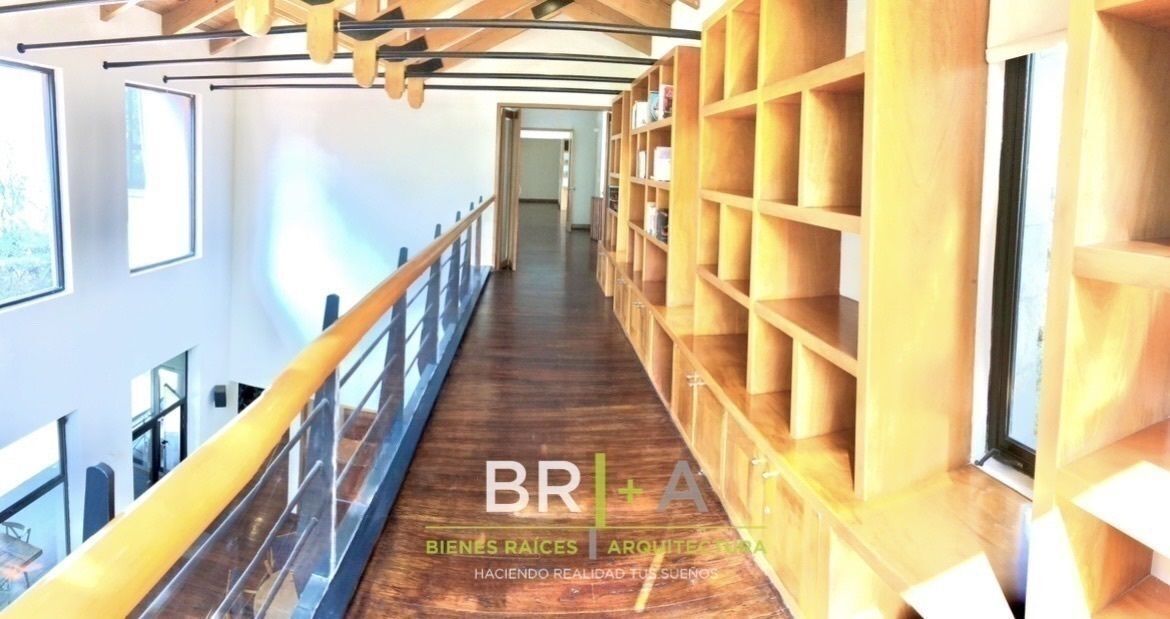 Casa En Venta Con Jardín En Lomas Country Club