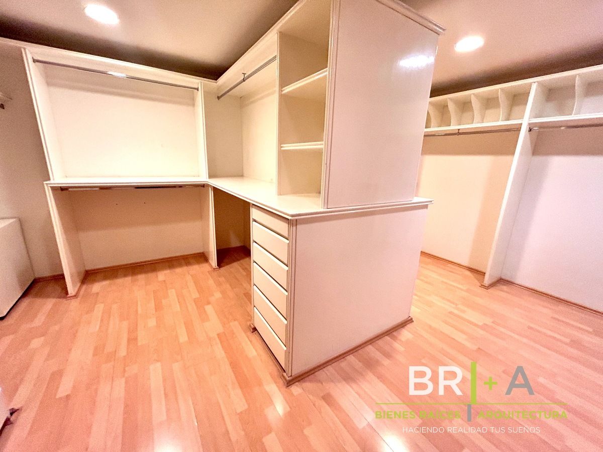 Departamento En Venta En Lomas Country Club