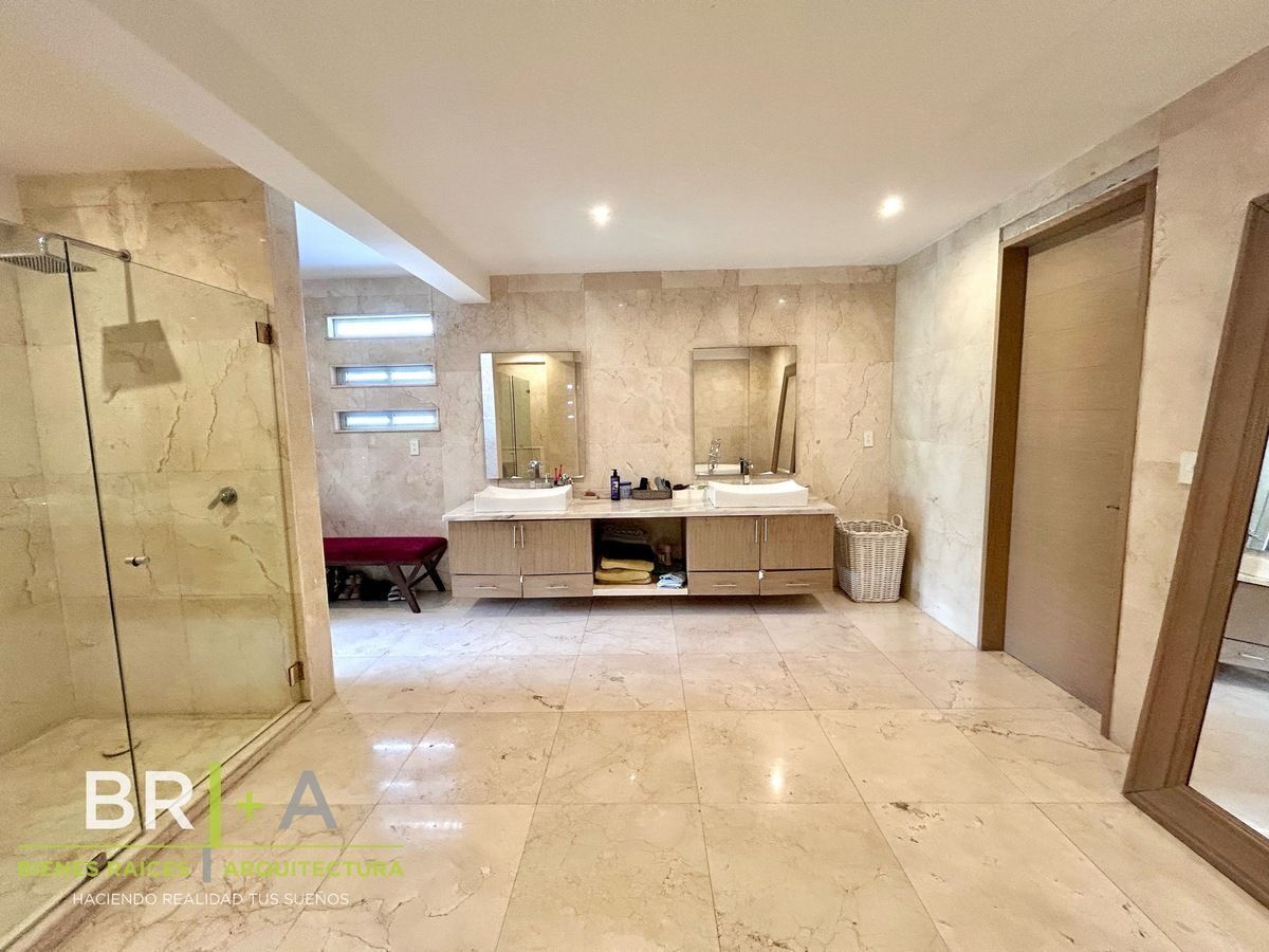 Casa En Venta Con Vigilancia En Lomas Anahuac