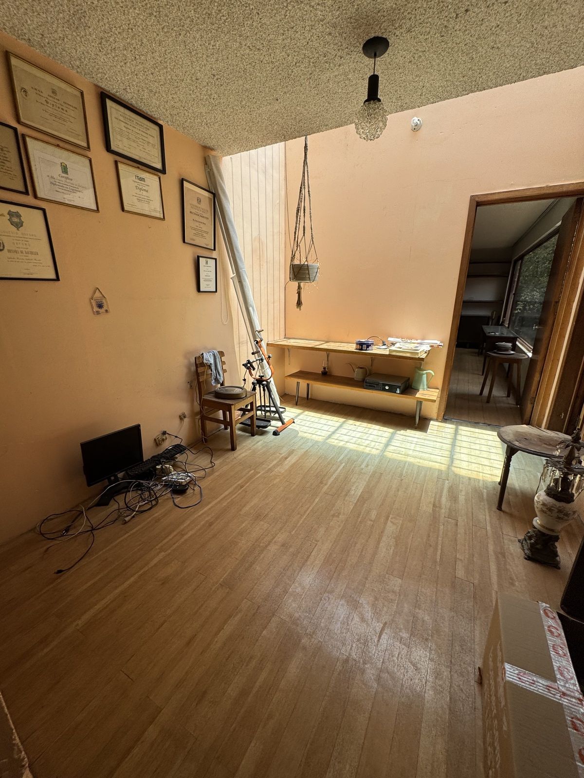 Casa para remodelar en calle arbolada en San Ángel Inn