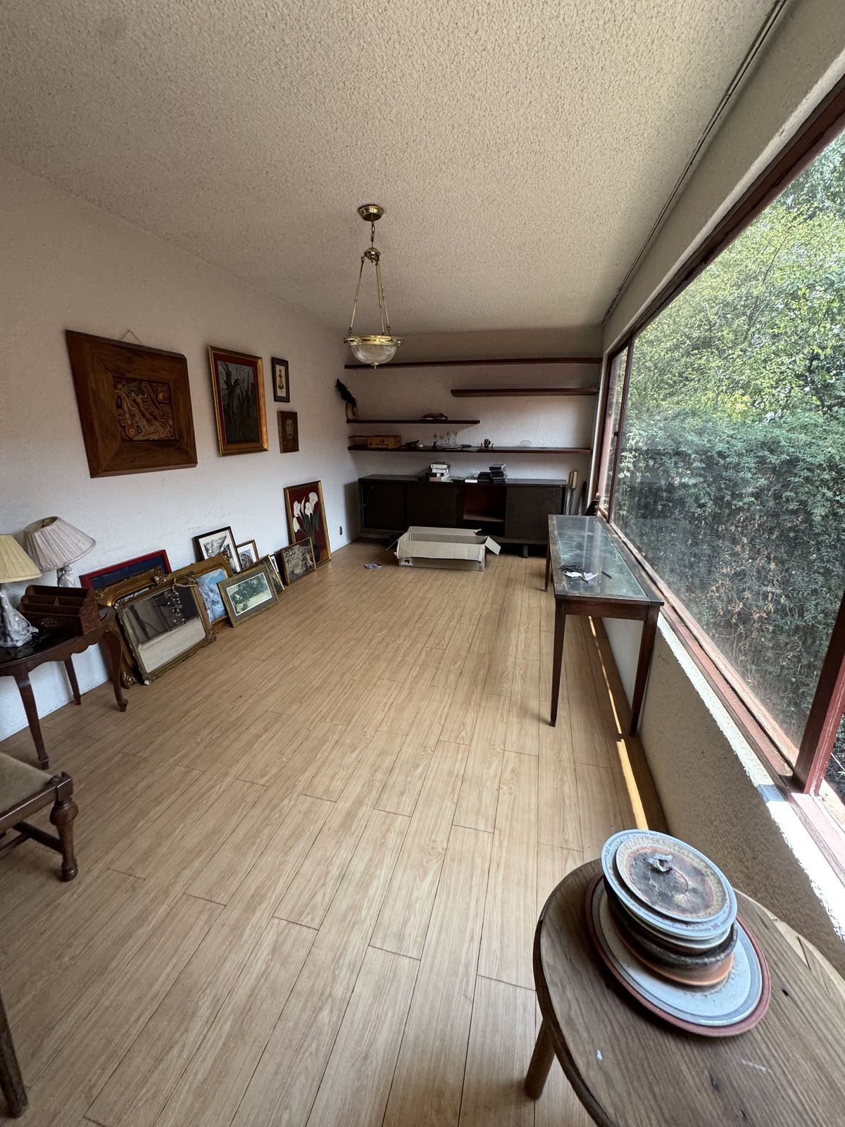 Casa para remodelar en calle arbolada en San Ángel Inn